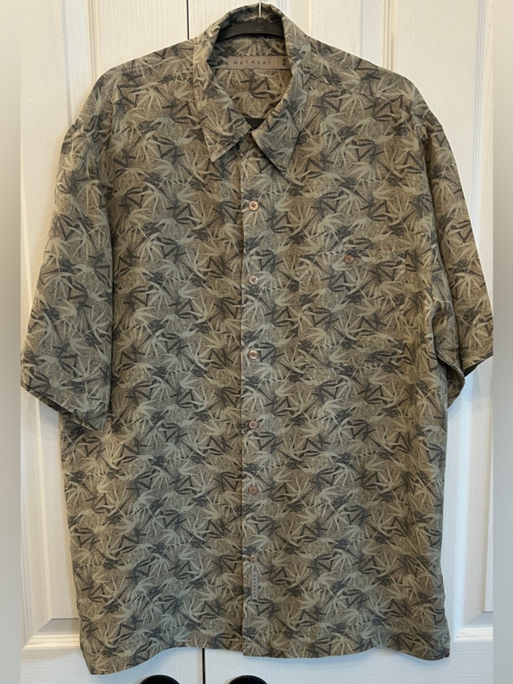 Retreat 100% Silk Palm Leaf Shirt Olive Green Size M EUC